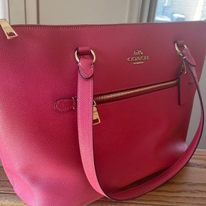 Coach shoulder bag, fuschia